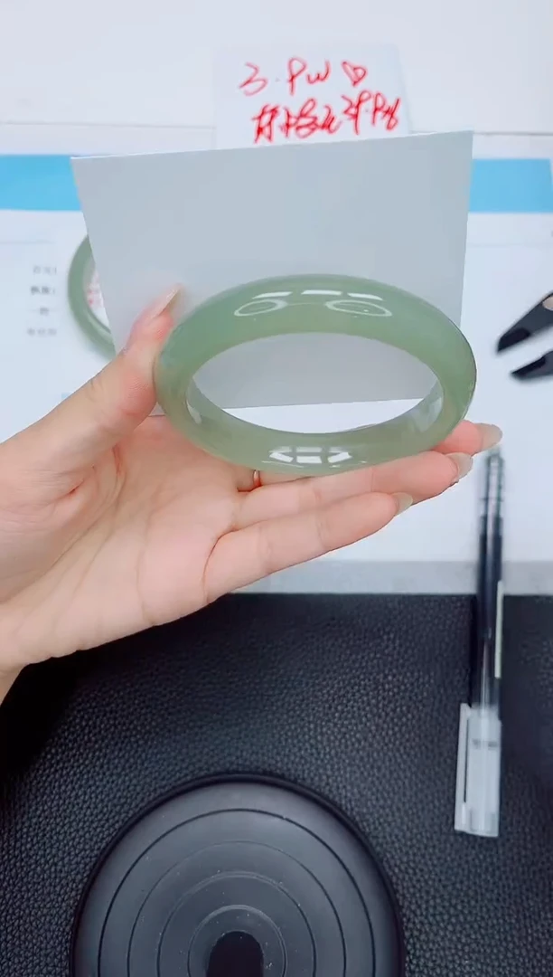 石英质玉手镯未镶嵌162-62.6