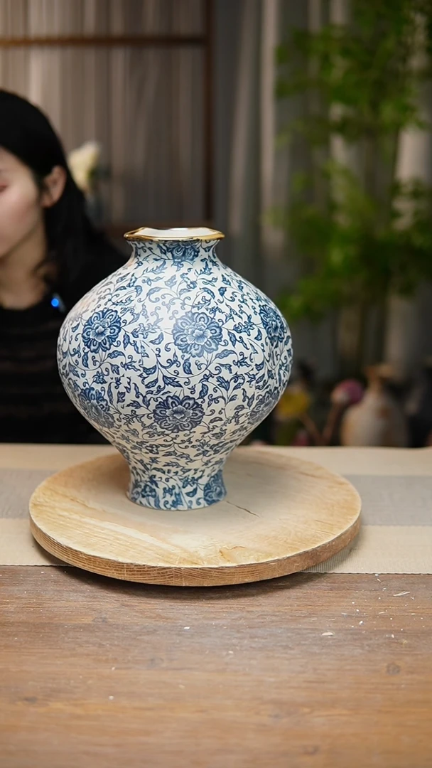 【闪购商品】陶瓷   花器青花瓷缠枝莲灯笼