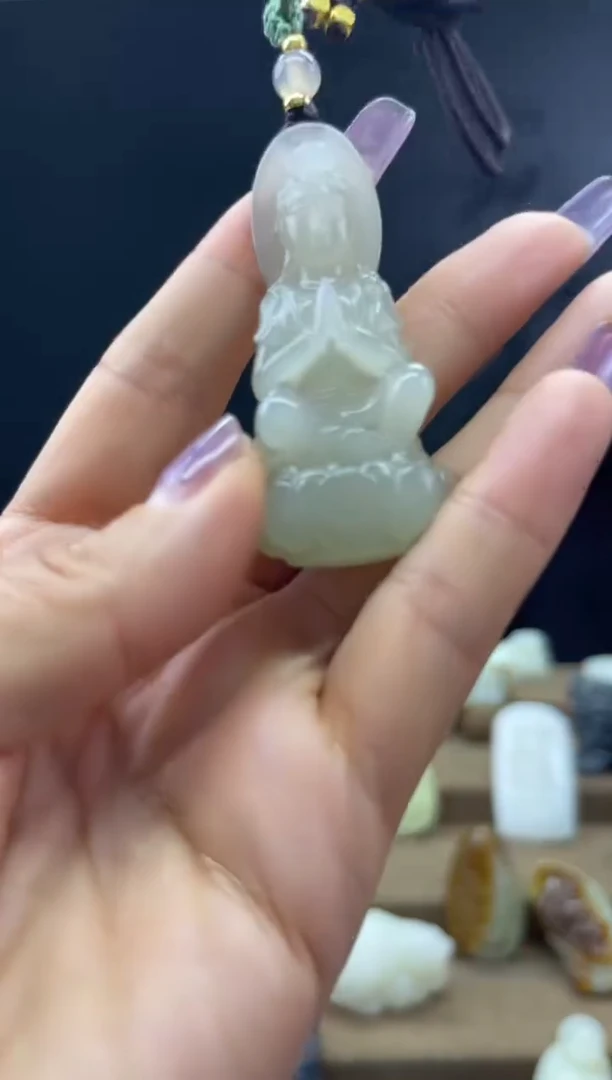 颈饰未镶嵌和田玉1