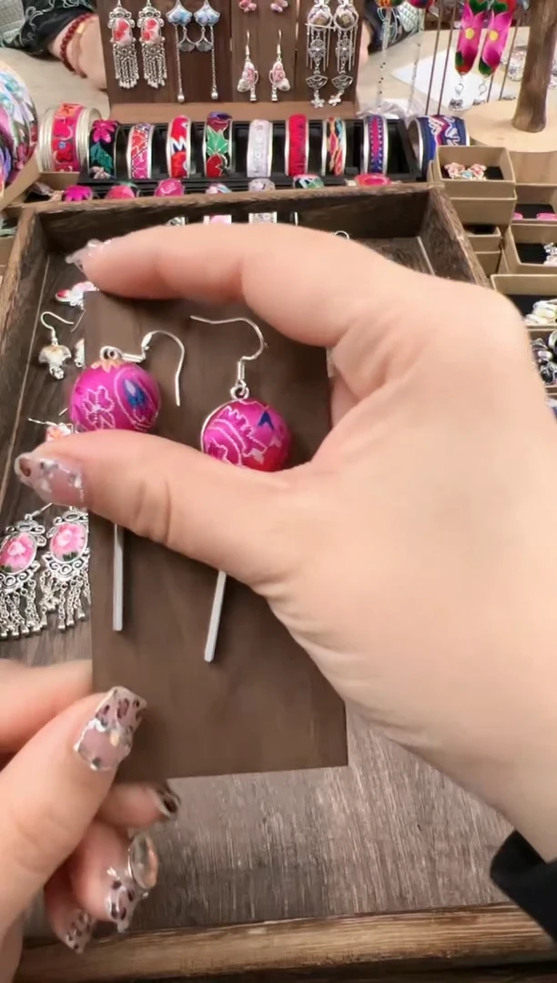 【闪购商品】织绣民族风老绣饰品269