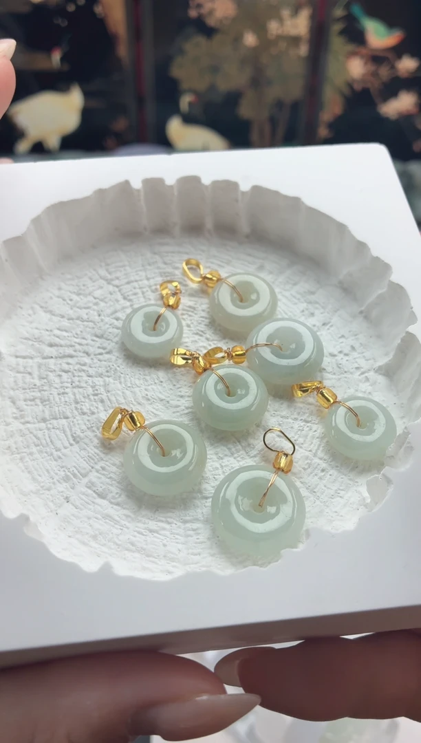 翡翠未镶嵌颈饰A01【多样性发其一】