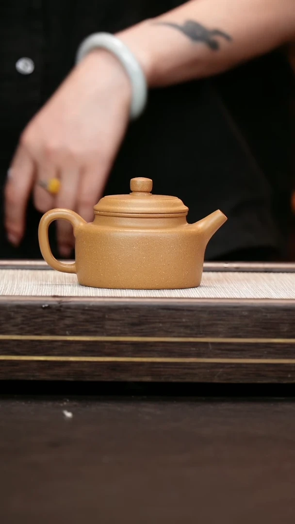 茶壶紫砂黄金段泥  德钟壶 小号款