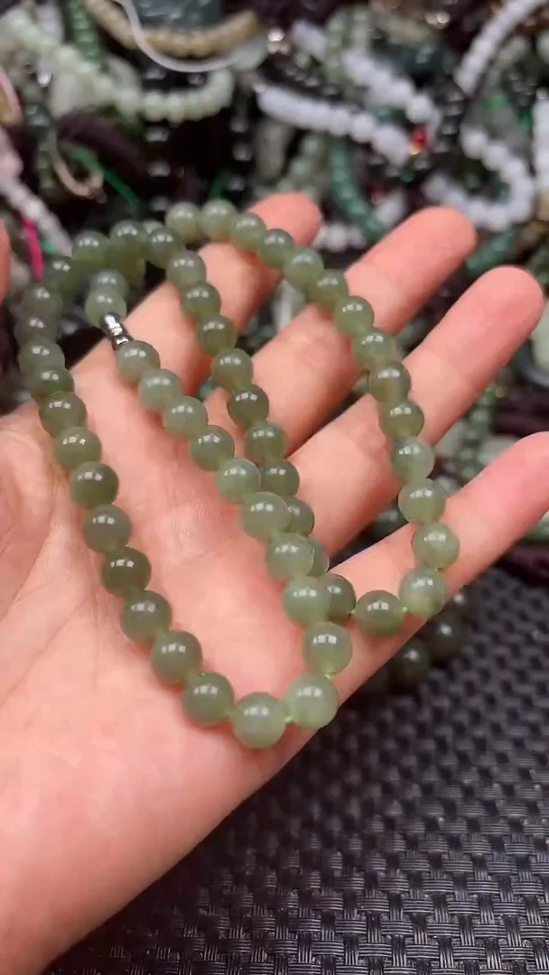 和田玉未镶嵌颈饰1