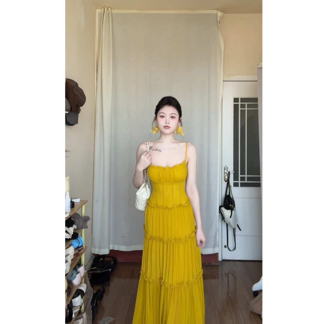 2025新款慵懒风清风法式仙柔度假晚会设计高级感网纱褶皱连衣裙女