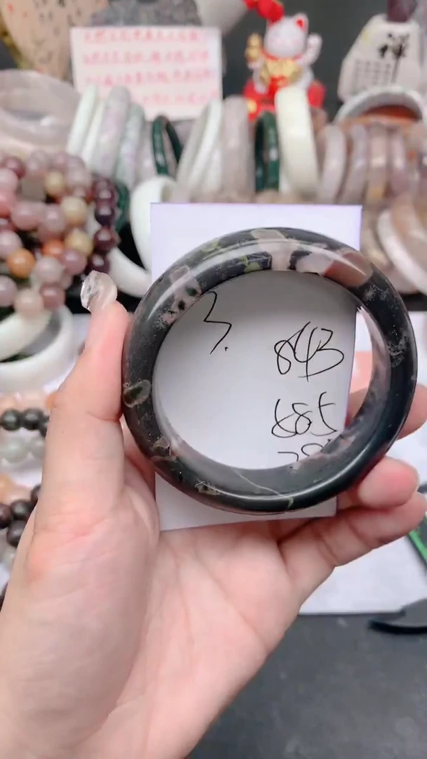 未镶嵌手镯石英质玉843