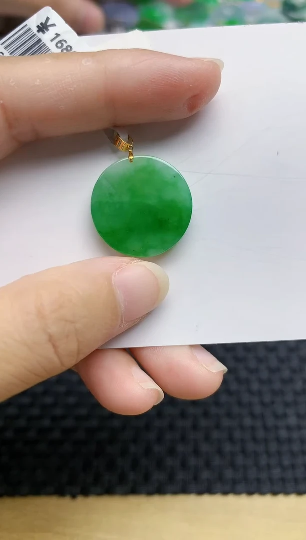 翡翠18K金镶嵌颈饰天然A货翡翠