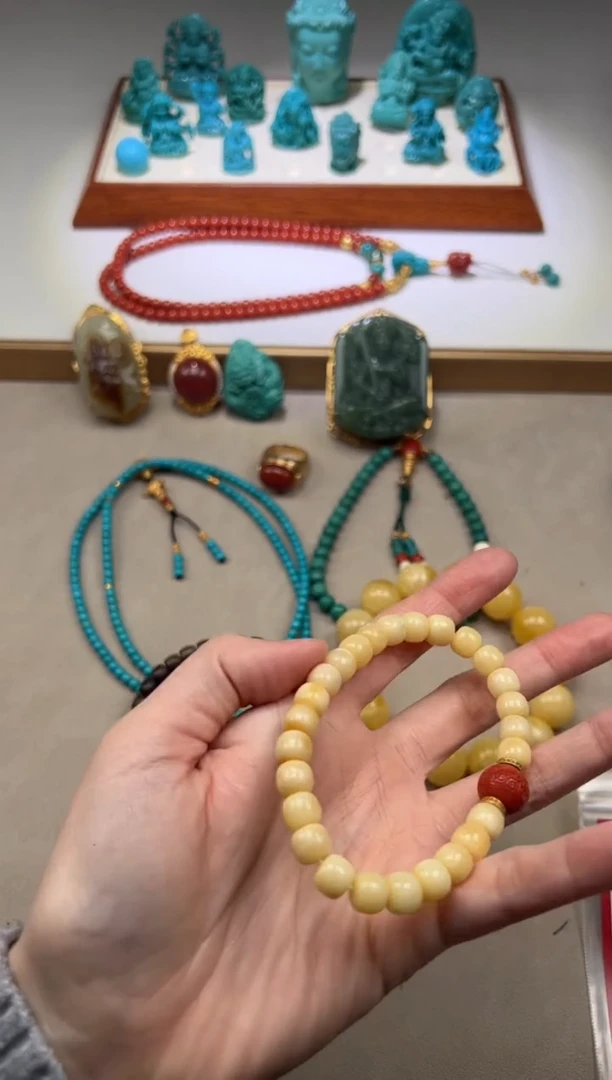 【闪购商品】蜜蜡裸石未镶嵌手串手串