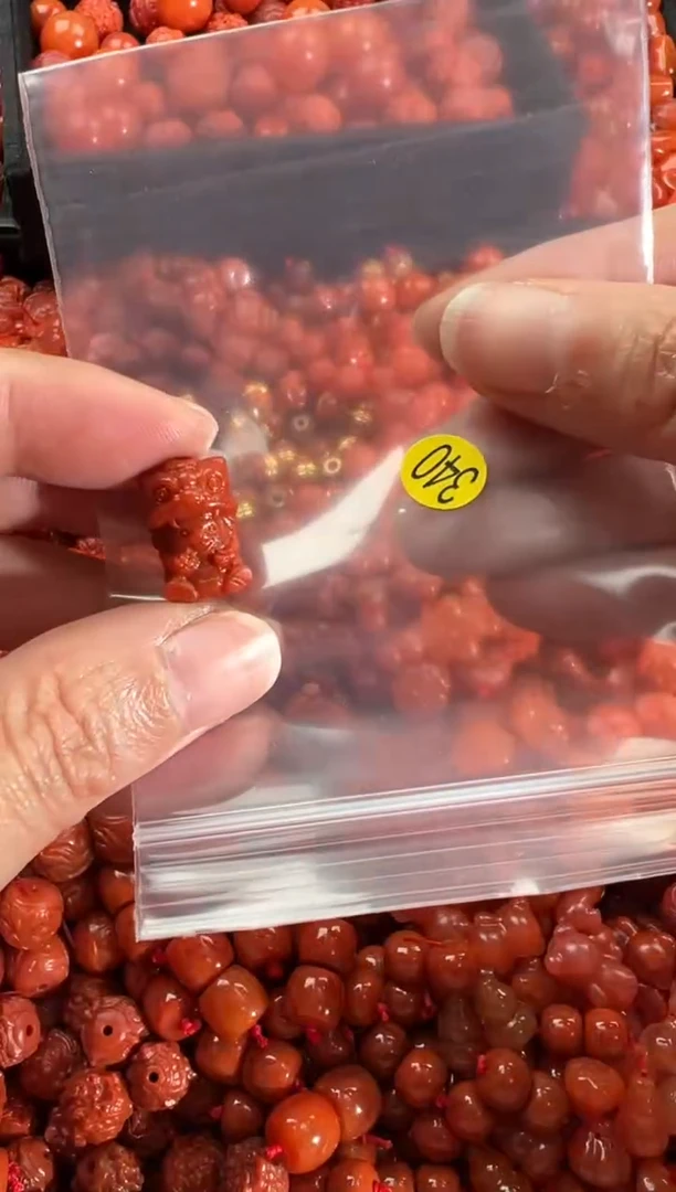 【闪购商品】南红玛瑙颈饰未镶嵌1