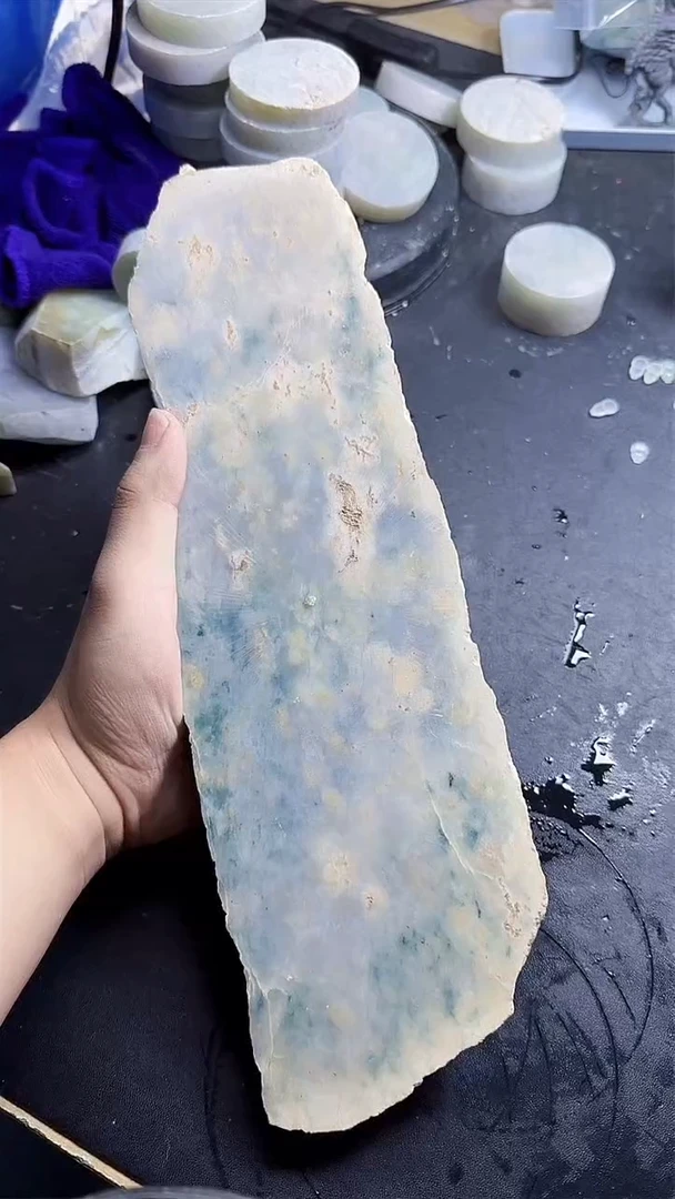 翡翠未镶嵌颈饰128翡翠