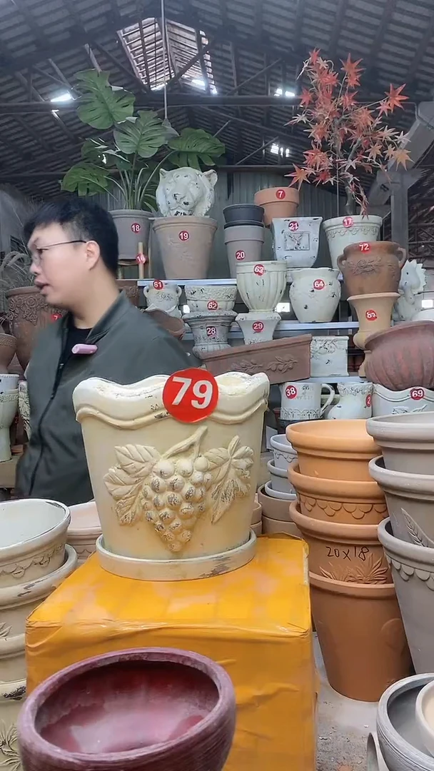 【闪购商品】缸1个19*17葡萄作旧款白色带托带托