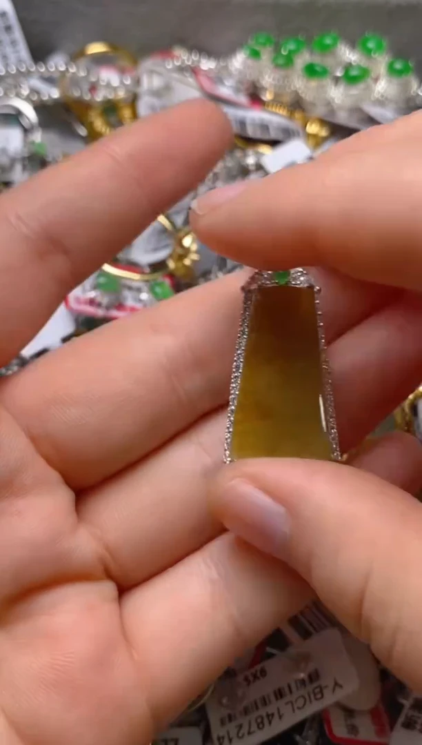 银S925镶嵌戒指翡翠百内无证书