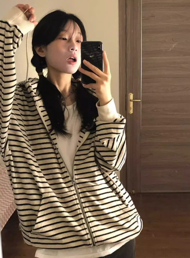 【两色】甜美风条纹连帽卫衣女早春薄款慵懒风宽松遮肉拉链开衫外套