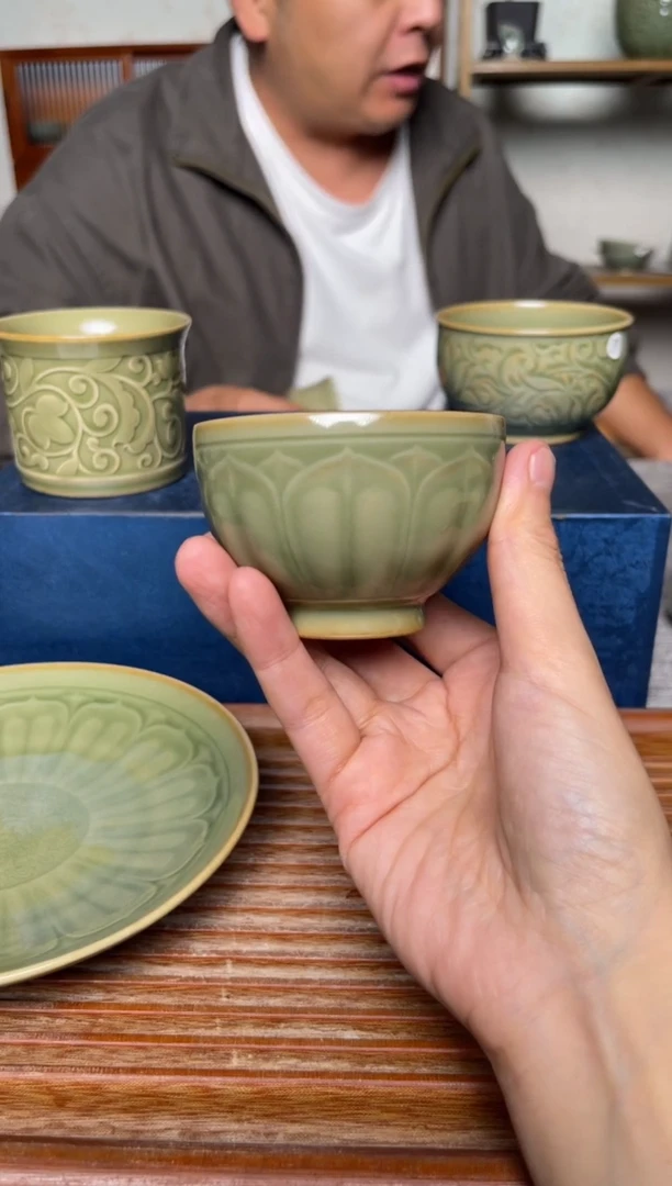 瓷器耀州窑莲瓣禅定杯  微瑕