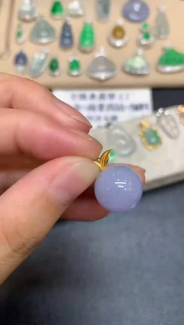 颈饰18K金镶嵌翡翠珠子【无服务费【48小时鉴赏期】
