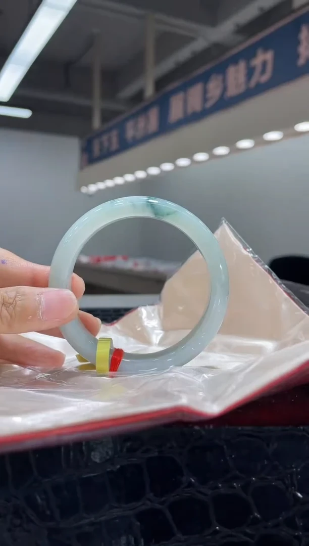 未镶嵌手镯翡翠  4