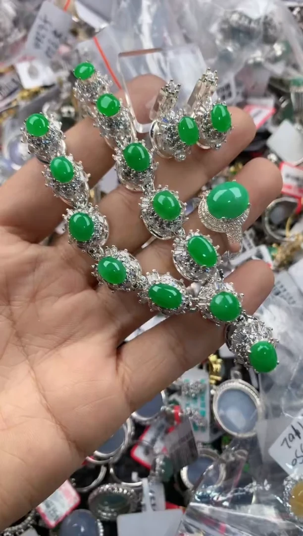 未镶嵌戒指翡翠11                7