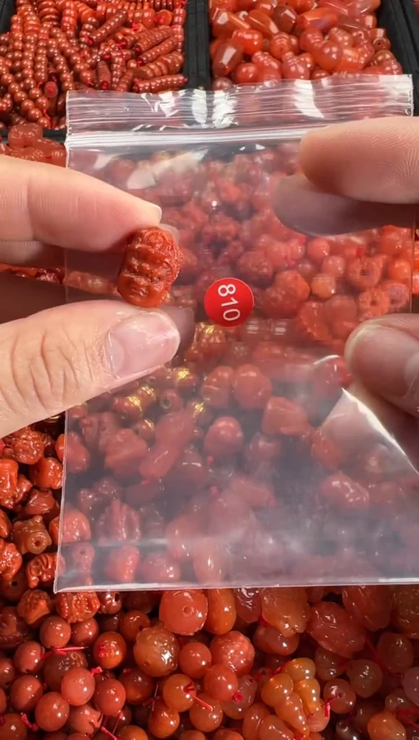 【闪购商品】南红玛瑙颈饰未镶嵌1