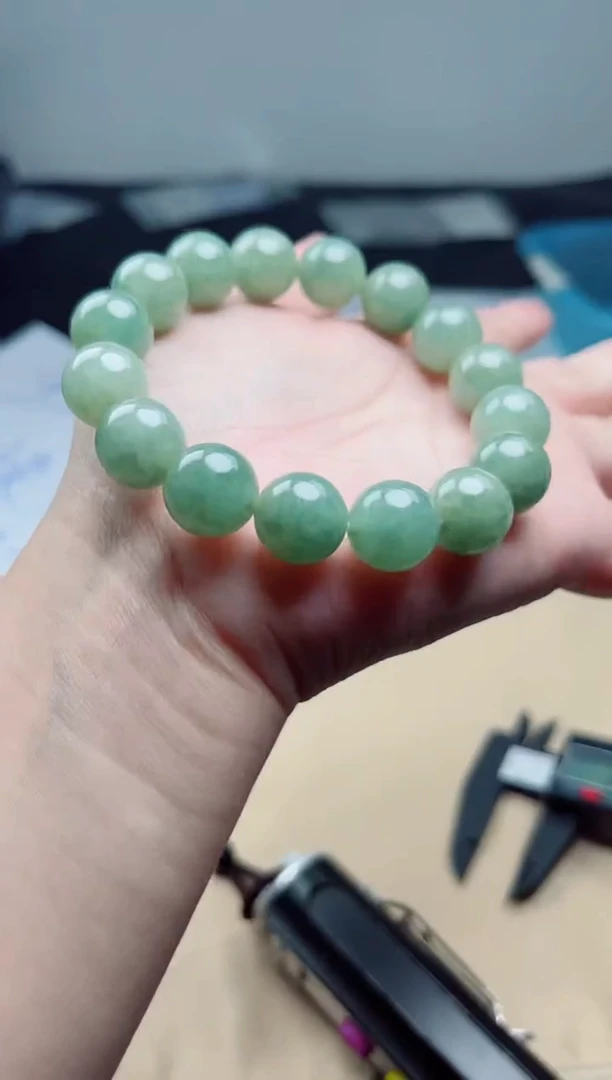定制翡翠未镶嵌珠串
