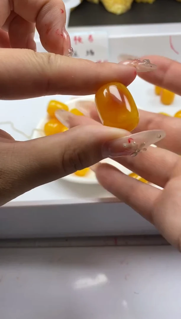 未镶嵌颈饰蜜蜡w2029蜜蜡俏皮直桶珠*1个