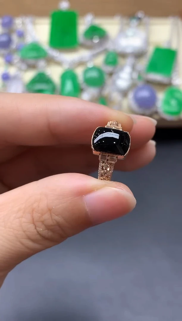 18K金镶嵌戒指翡翠293-中国好珍宝