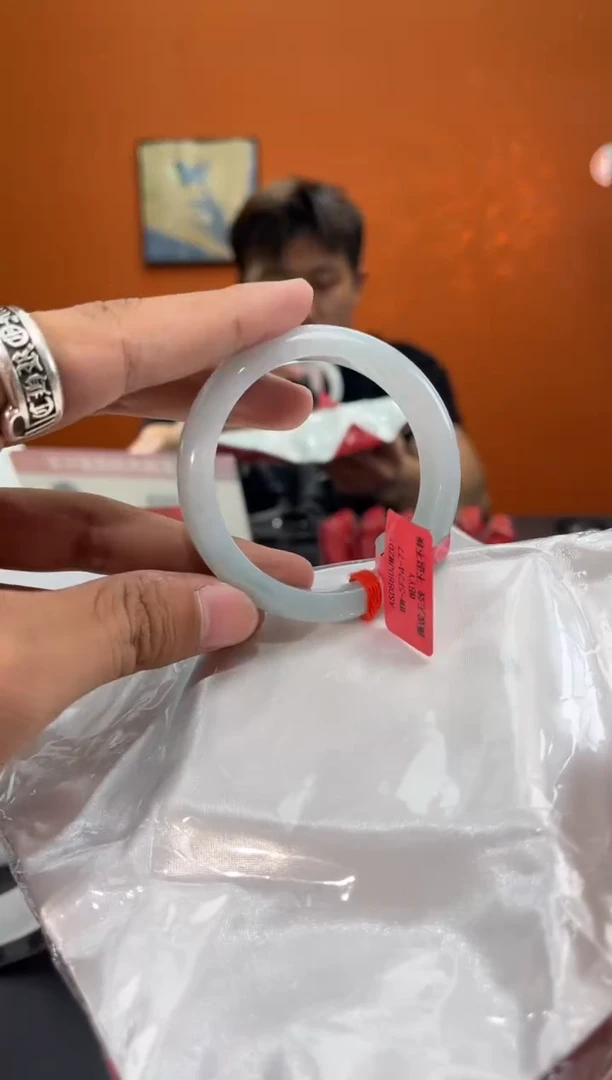 未镶嵌手镯翡翠6