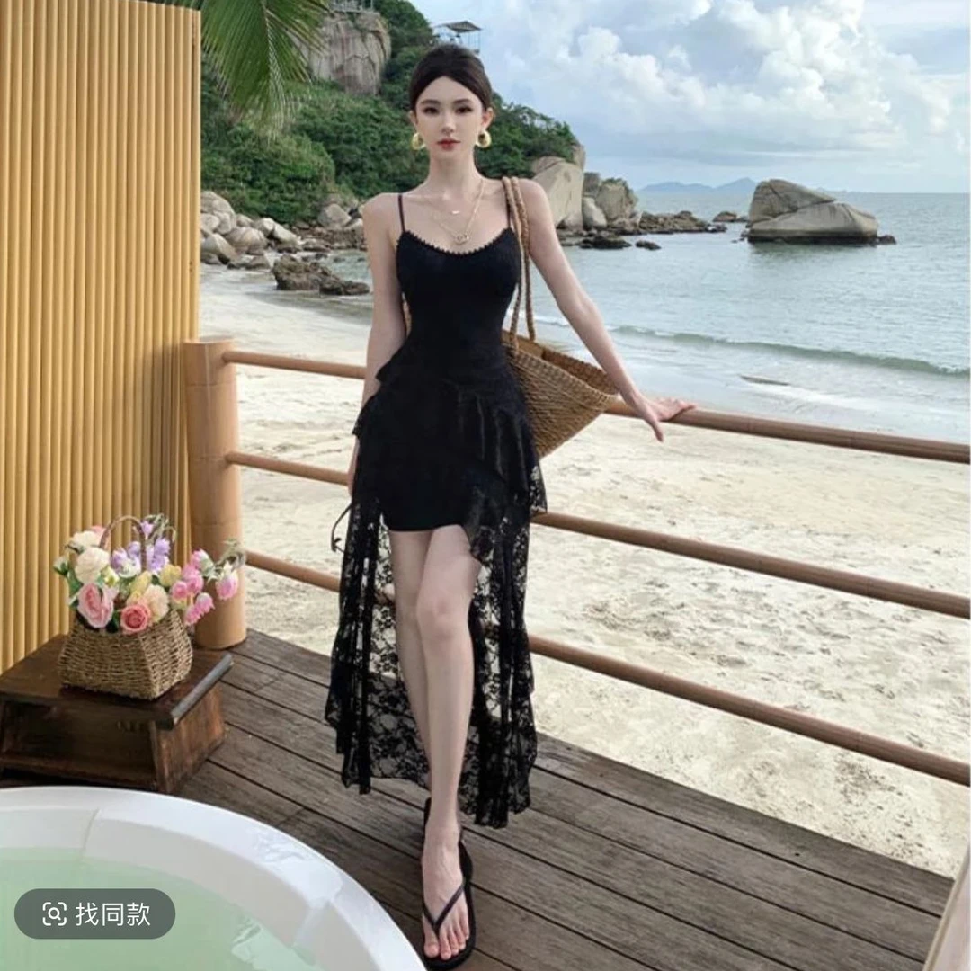 桂佳璐专属法式设计感高级不规则蕾丝吊带气质辣妹百搭两穿连衣裙