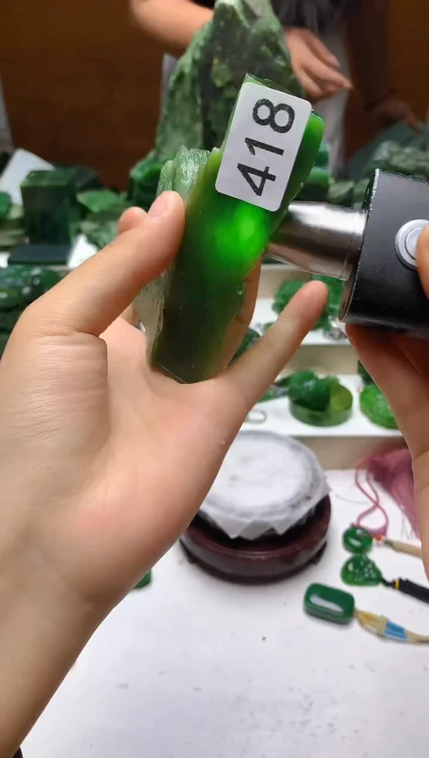 未镶嵌和田玉（碧玉）珠宝半成品418