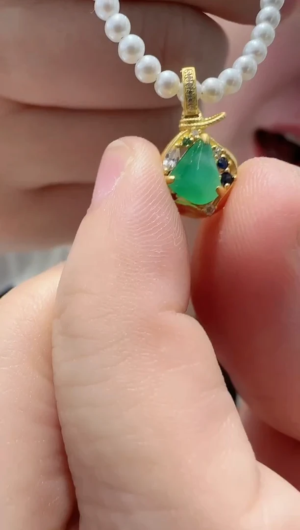 颈饰18K金镶嵌翡翠【50】挂件