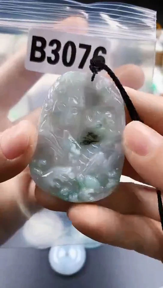 颈饰未镶嵌翡翠天然翡翠吊坠挂件