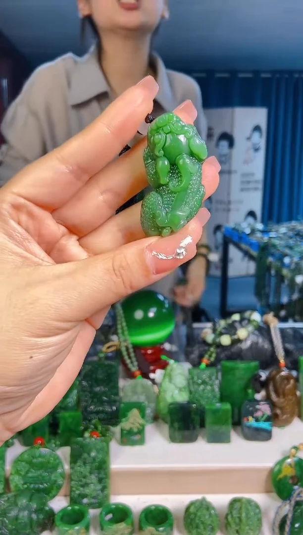 和田玉未镶嵌挂件1