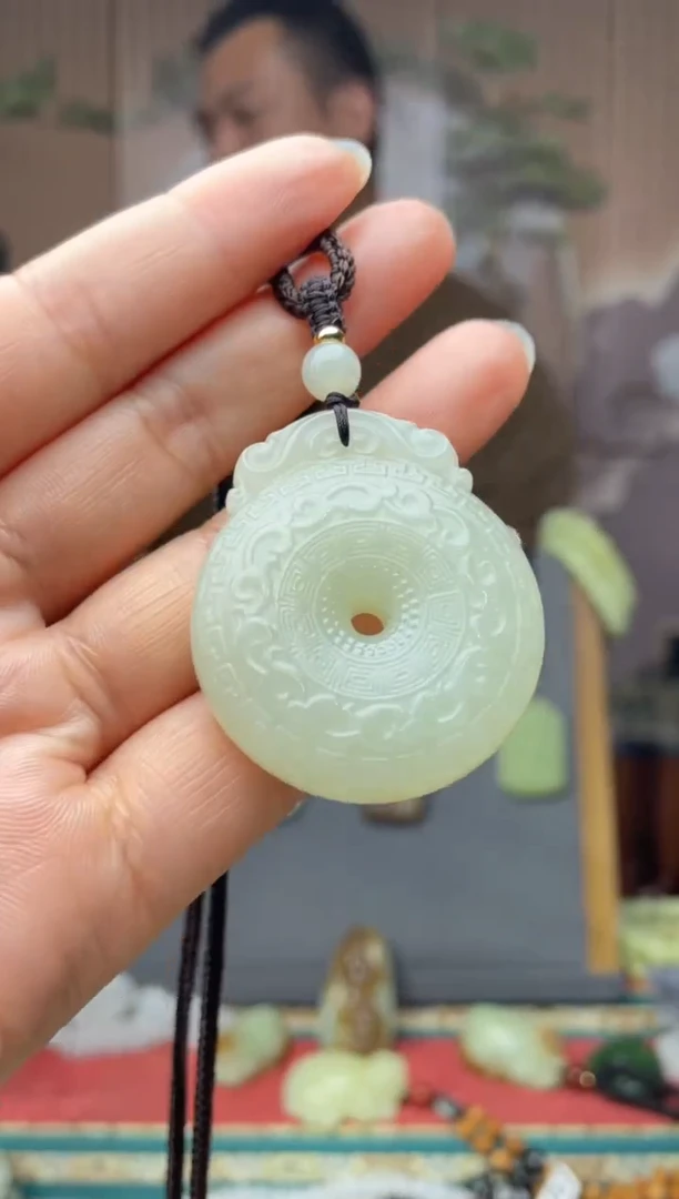 颈饰未镶嵌和田玉拍一发一