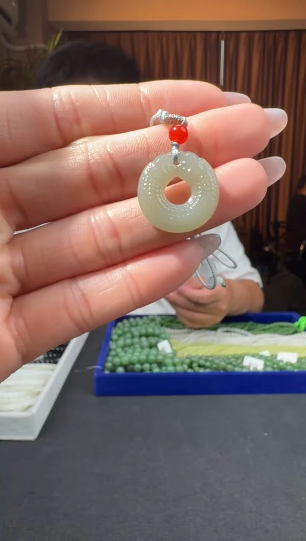 和田玉未镶嵌颈饰9二帅5.28多样性拍一发一