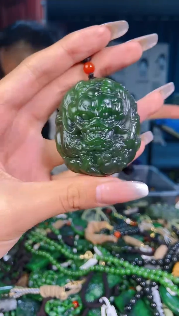 未镶嵌和田玉挂件1