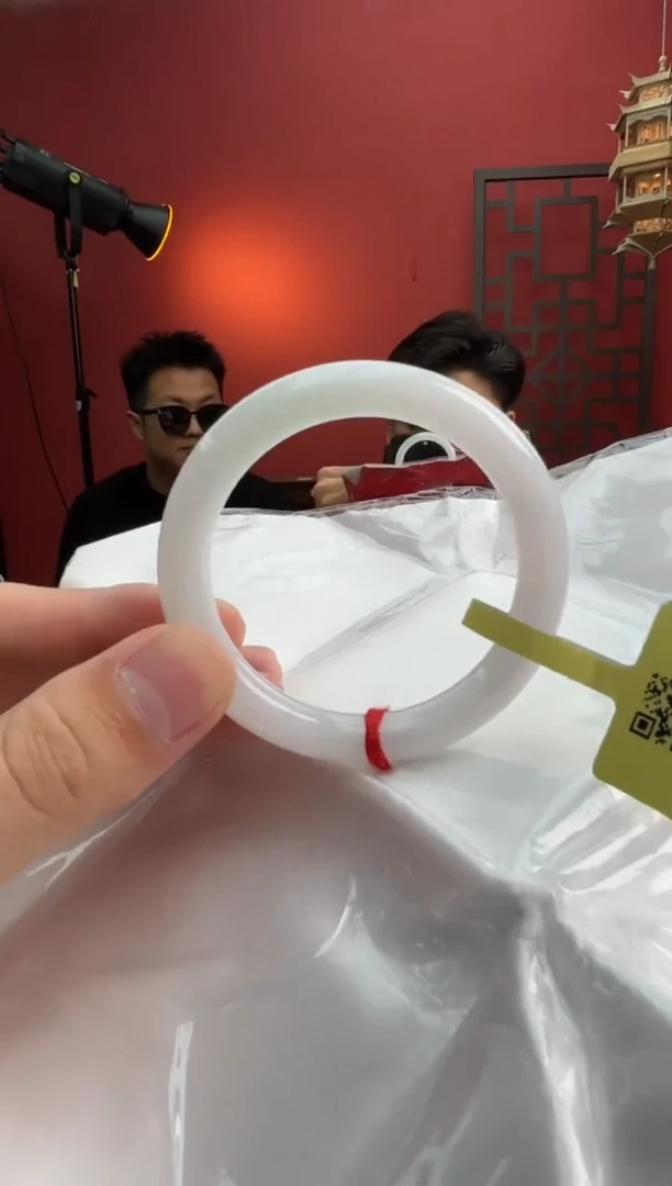 未镶嵌手镯（圆镯）翡翠翡翠手镯4