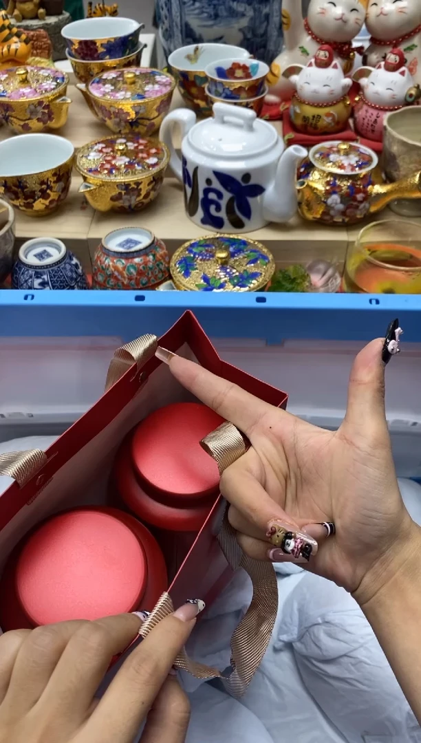 瓷片飘**蝎隆莲瓷器欢迎大家