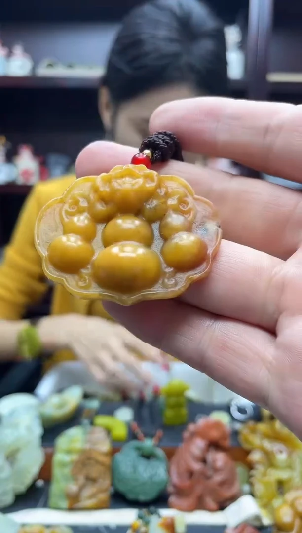 未镶嵌岫玉吊坠·