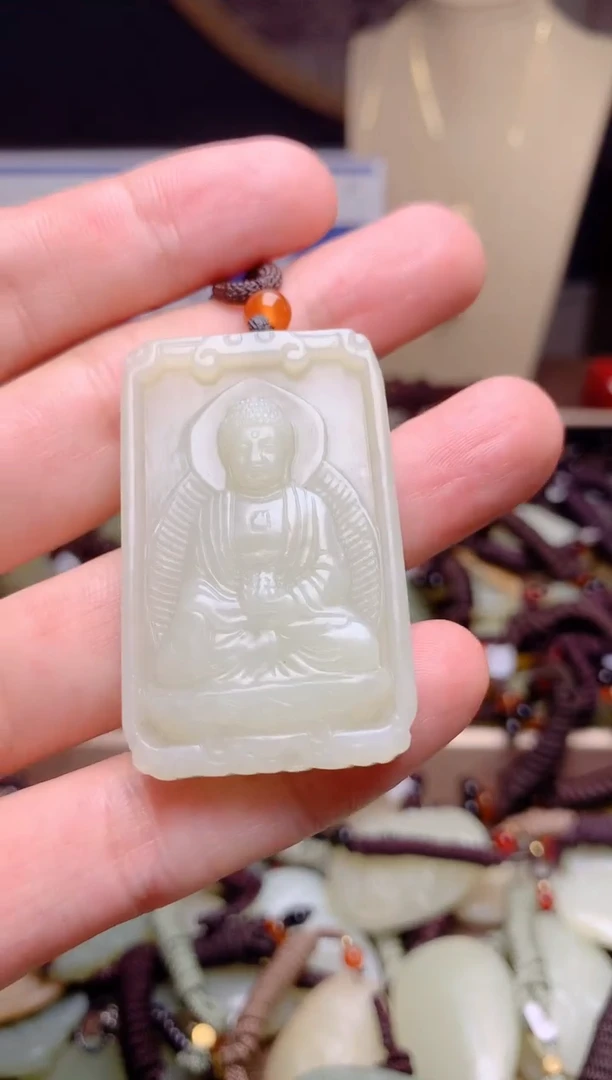 和田玉未镶嵌颈饰1