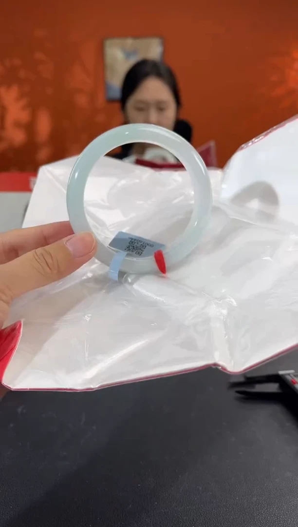 未镶嵌手镯翡翠8    59.3