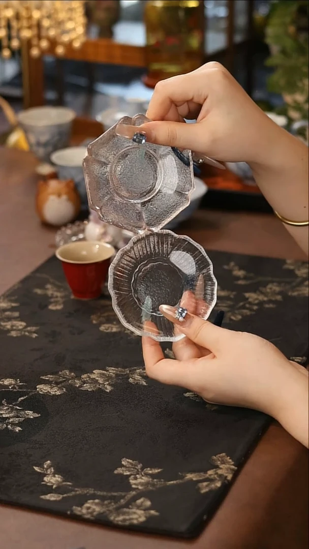 玻璃杯垫*2  哈哈哈哈哈