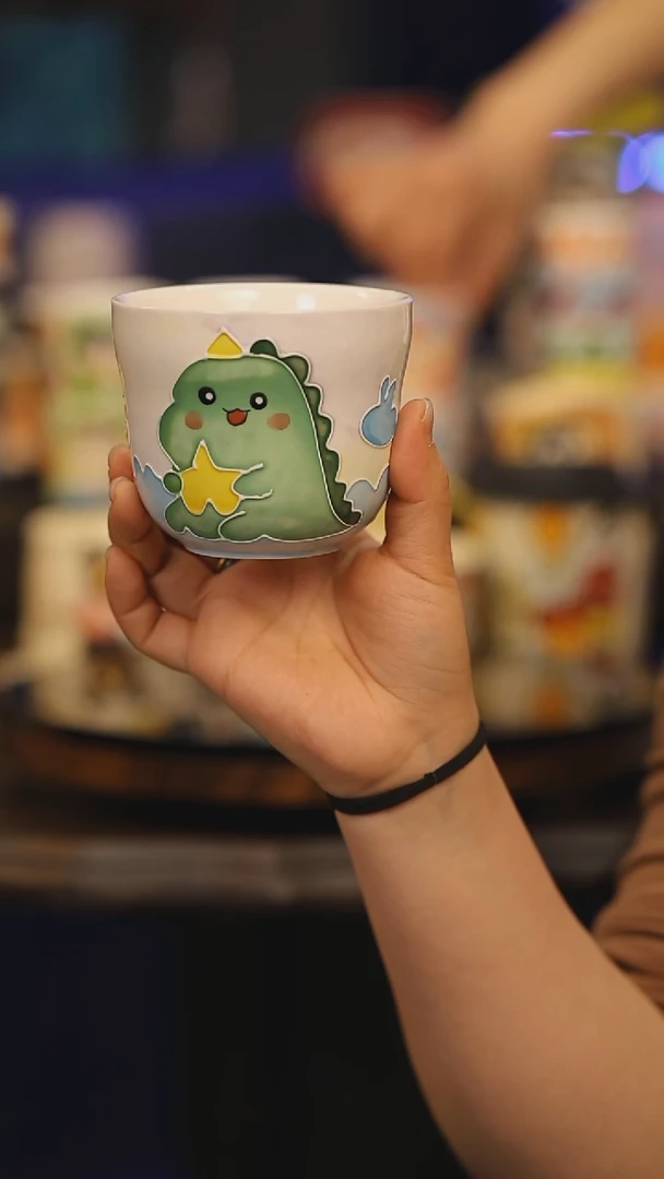 【闪购商品】摆件景德镇釉下彩绘设计师款式陶瓷