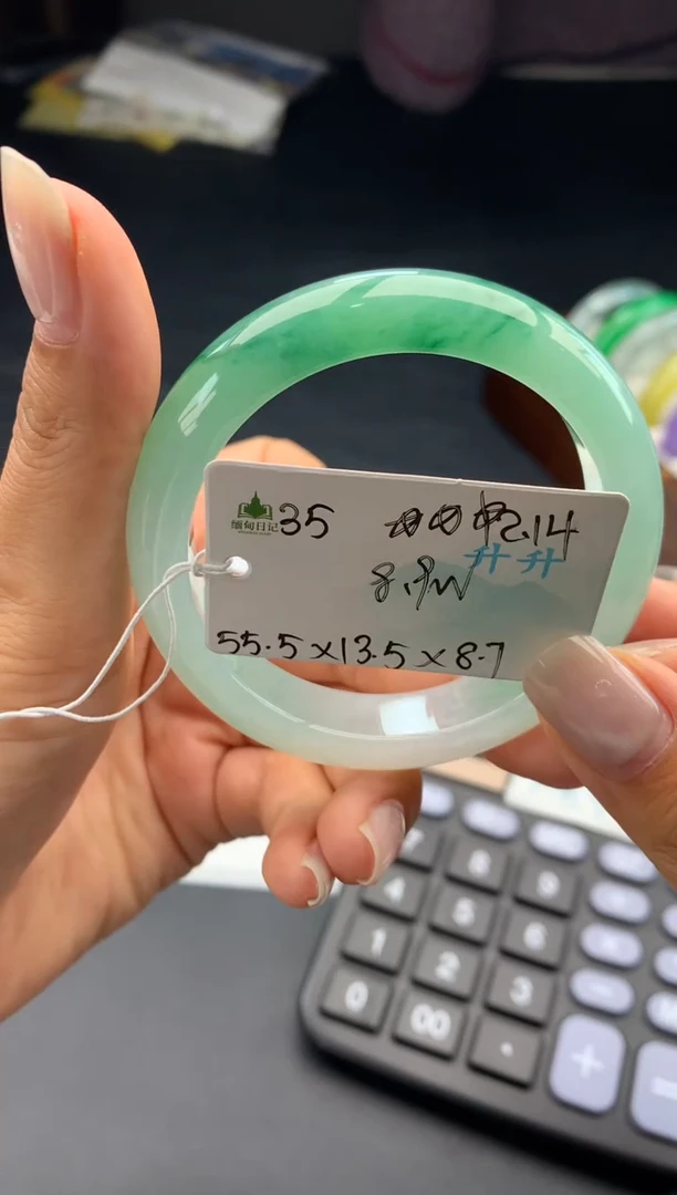 未镶嵌手镯翡翠翡翠自带#送人#，假一赔三