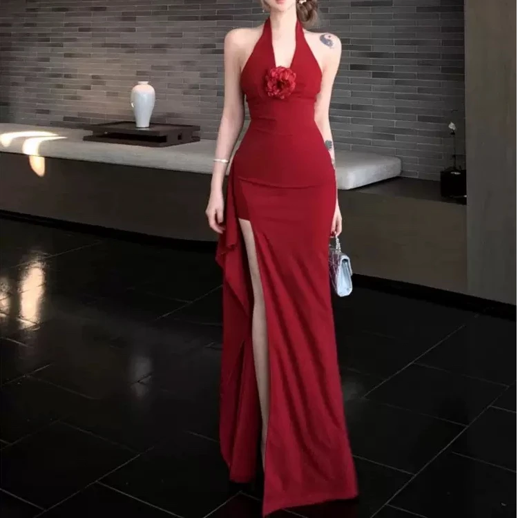 红色立体花朵挂脖连衣裙女夏季修身礼服长裙纯欲收腰开叉包臀裙子