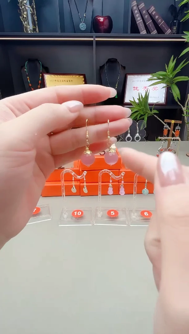 未镶嵌耳钉玛瑙/玉髓301