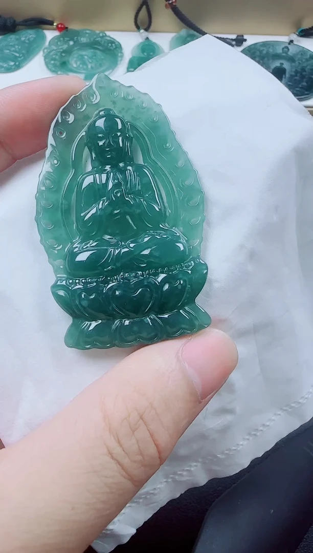 翡翠未镶嵌颈饰大日多样性发货随机一件发货