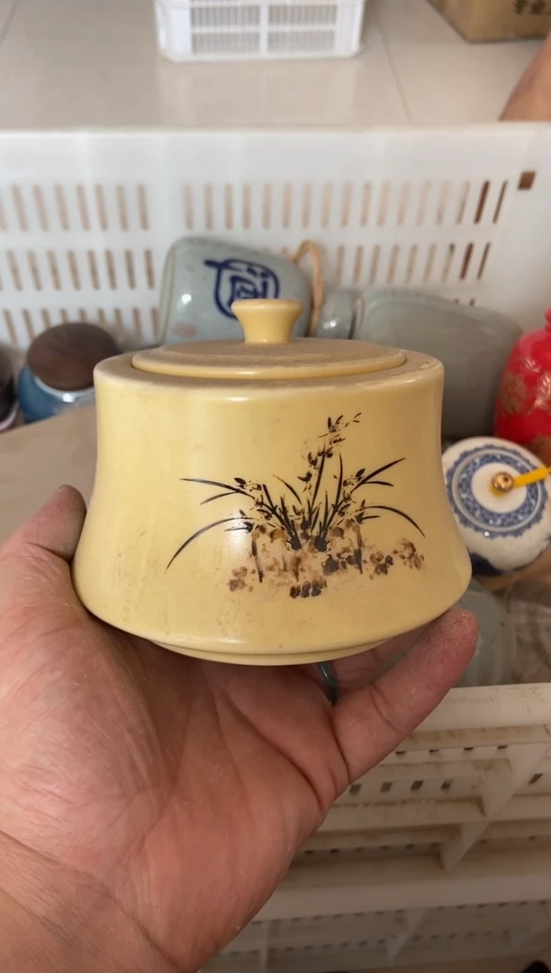 无运费险有瑕疵的摄影的产品有使用过的痕迹有点脏介意勿拍