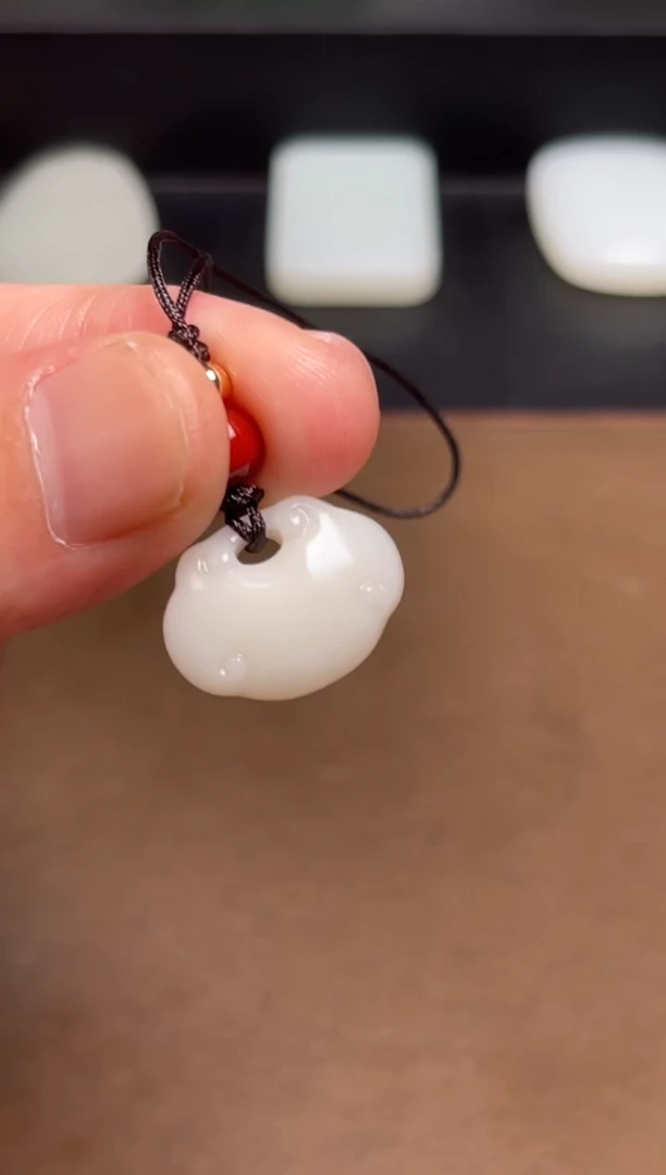 和田玉未镶嵌颈饰4