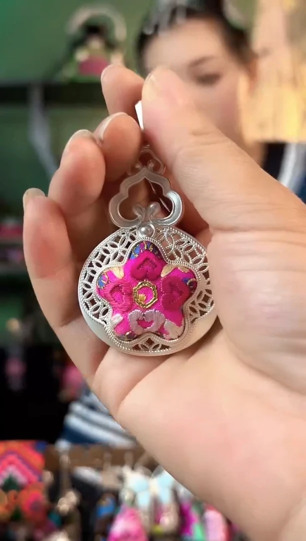 织绣彩云南阁非遗老绣715