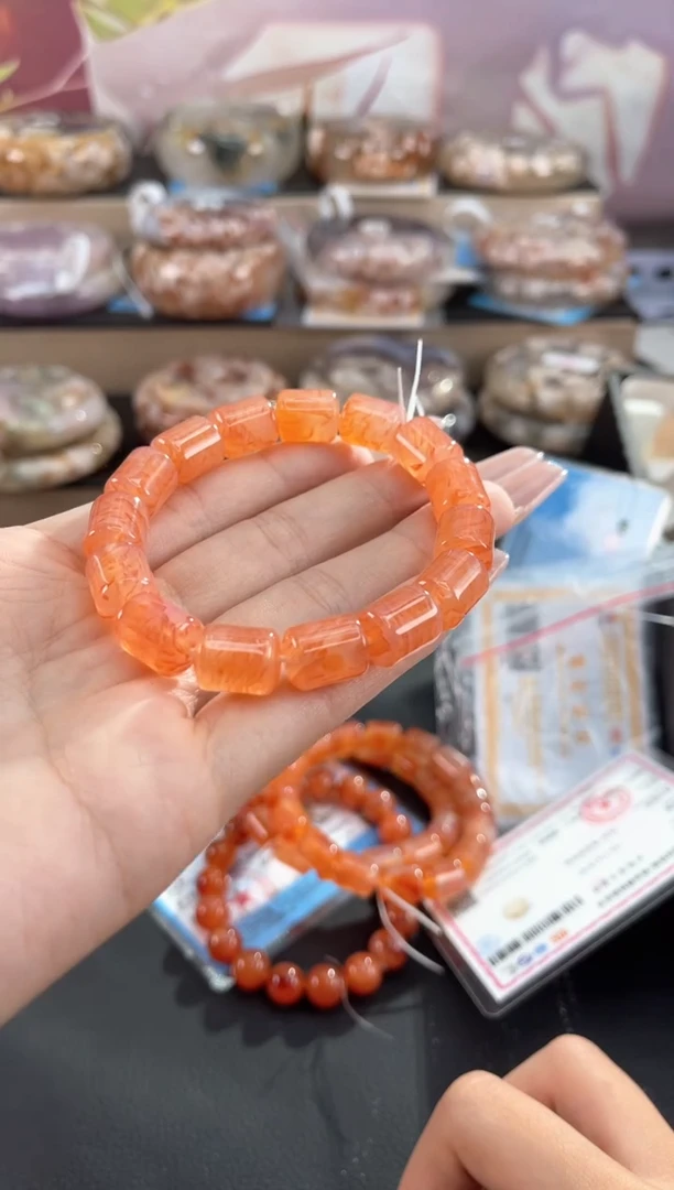 石英质玉手镯未镶嵌龙纹