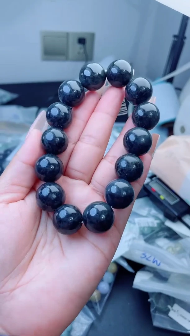 定制翡翠未镶嵌珠串
