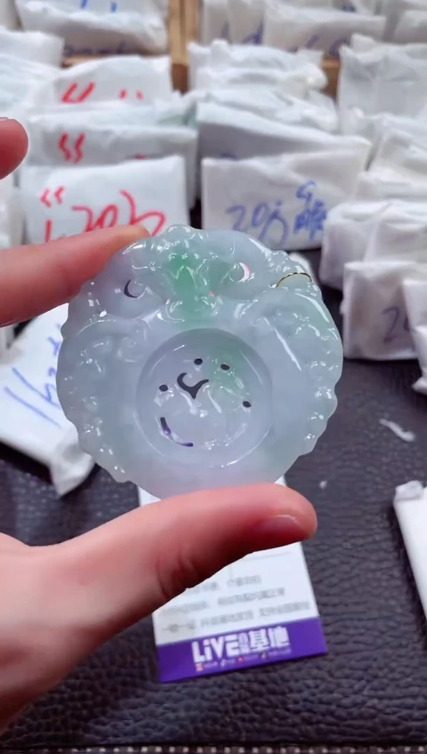 翡翠未镶嵌颈饰00002162